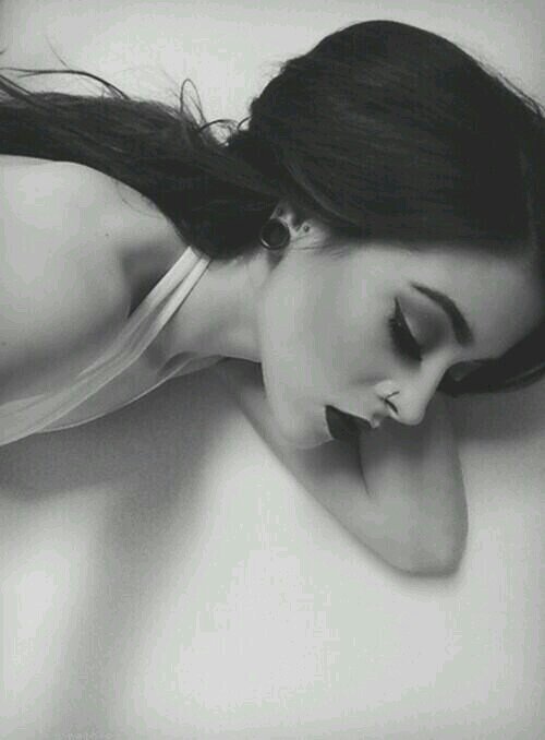 Hecha de desastres y malas decisiones.