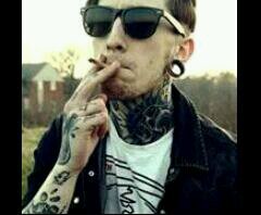 BlotonkC's profile picture. sllu rock n roll`| plur ,rezpeck,unity,love,|,jgn pernah low sakit hati ibu lo ,