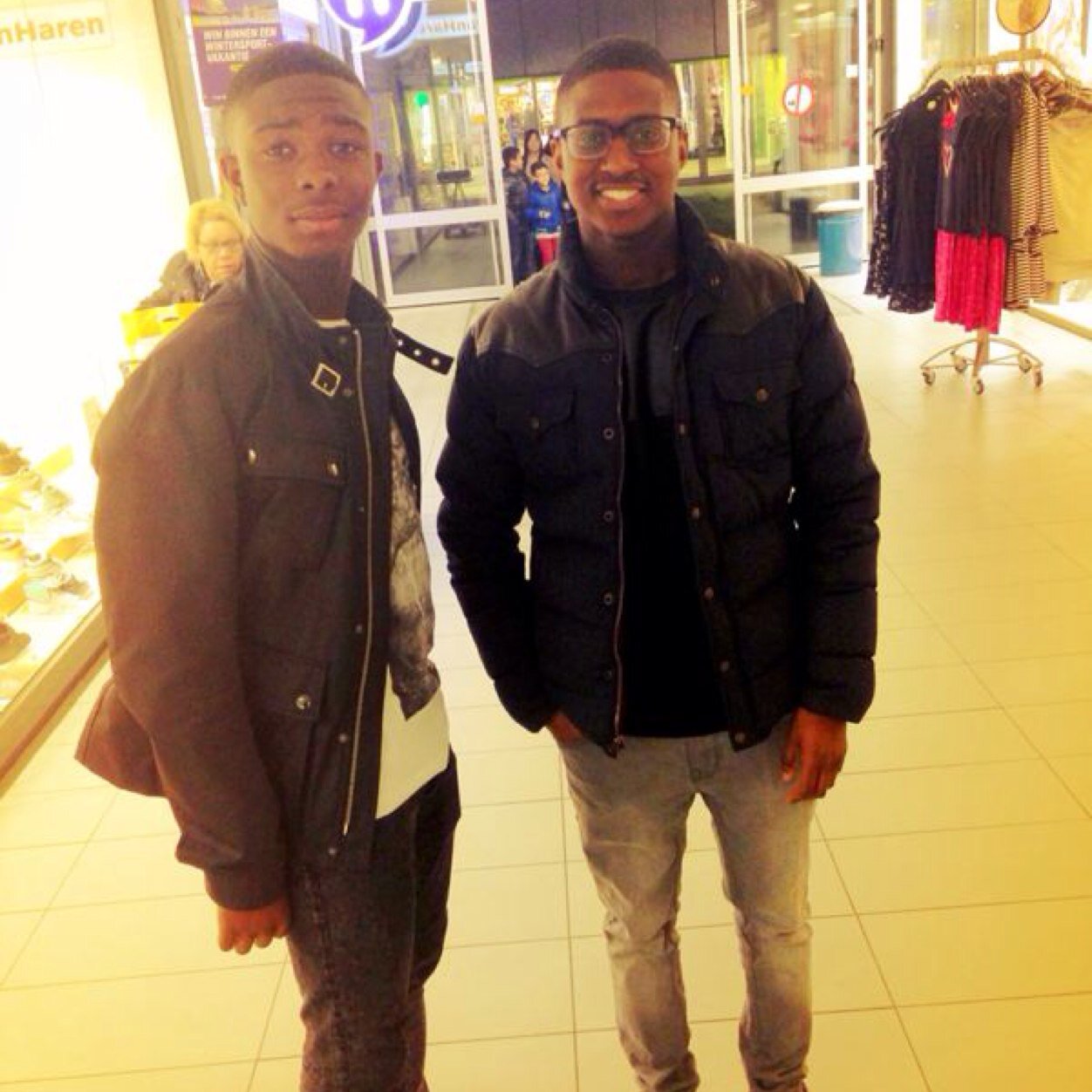 JoeeellAkwasiT's profile picture. Life is a losing game. Try to make the best of it. Nobody needed like a hustler ; i'm on my own 
2013 is gonna be my year.