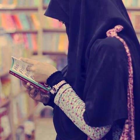 Student In The Faculty Of Commerce Ain Shams Univesity