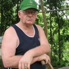 im married have one little son and one little girl  im retired love to  help others make money online