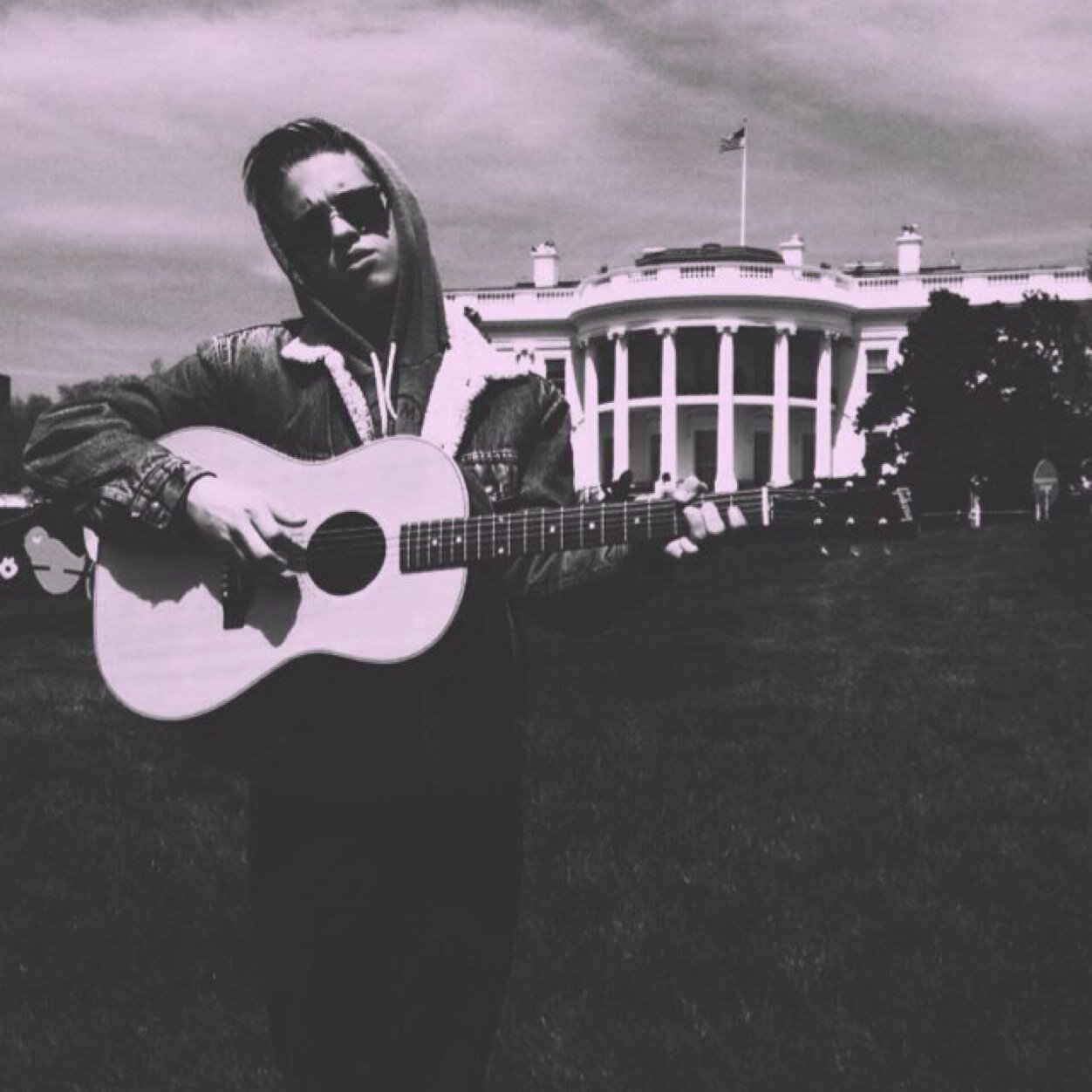 2nd acount @TheRyanBeatty let's all be happy together.