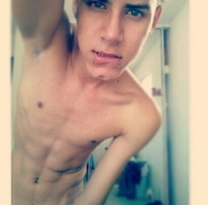 Kik - Janluis1674
Insta - Broken_soul1674
