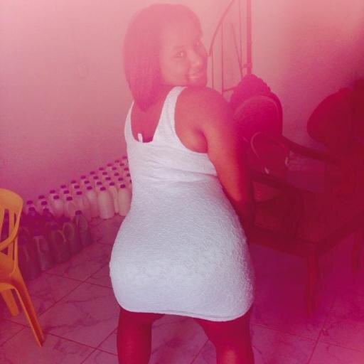 HELLOW :) PAPii Akki' LLEGO TU AJii GUTOSA :D DONDE kkiera QUE ME VEA BOCEAME #NELSii O #kkiRA :D U #OTAÑO
