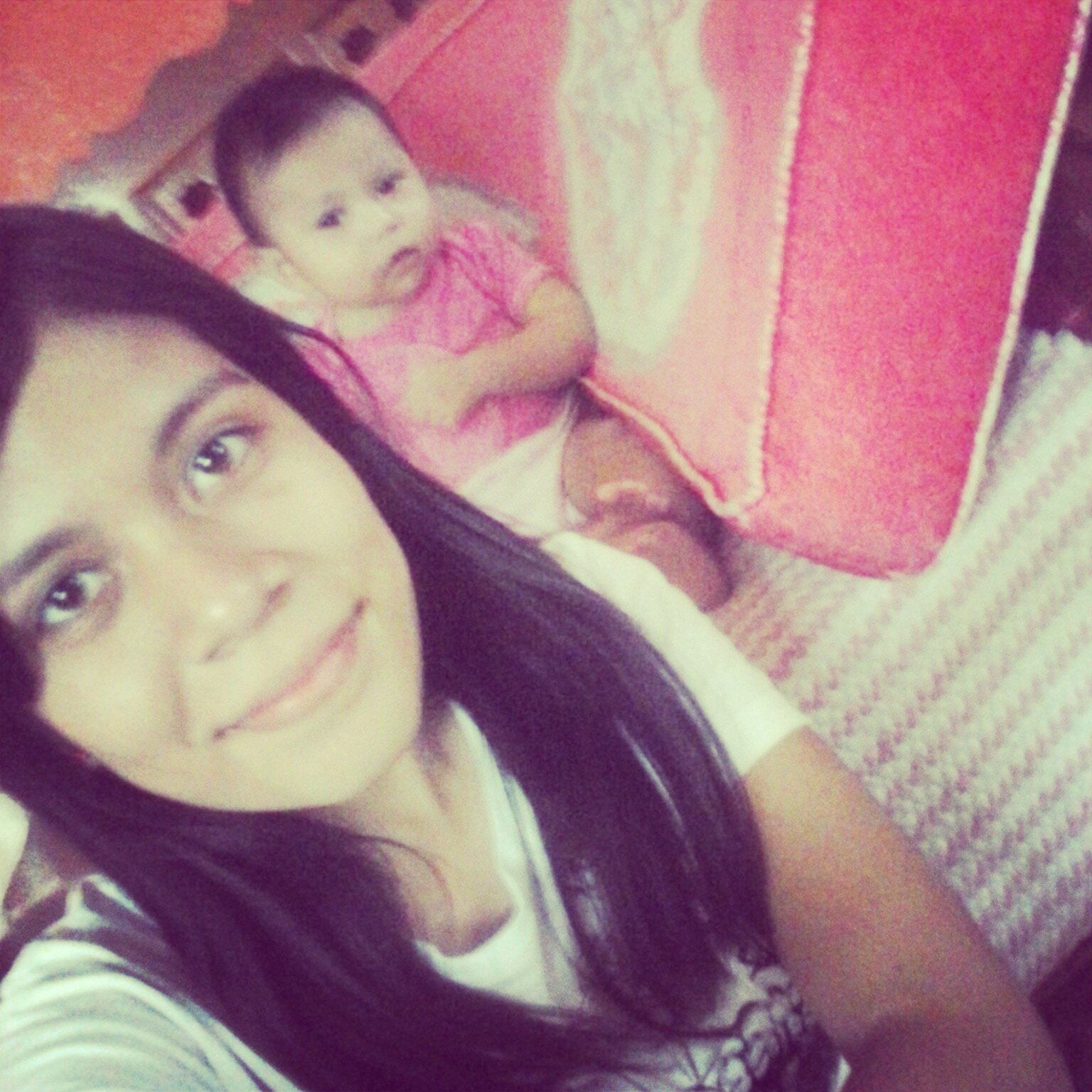 I love music, the colors, @one direction  and try to live life, overcoming every challenge of she