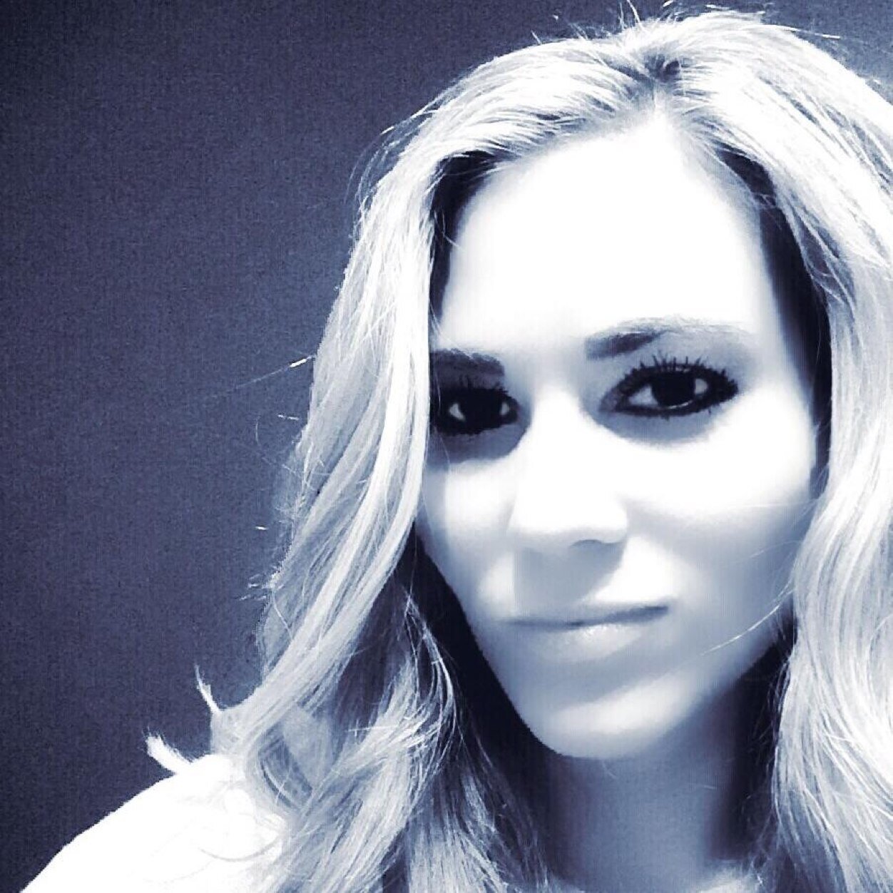 MarieTeegan's profile picture. Forever's gonna start tonight...