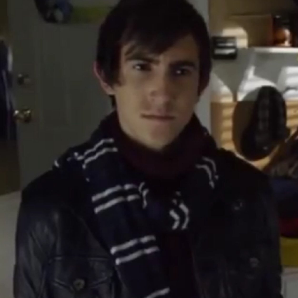Bonjour everyone, I am Jean-Louis. Oui I know ze accent is weird, non? I am juzt an ordinary human like vous~