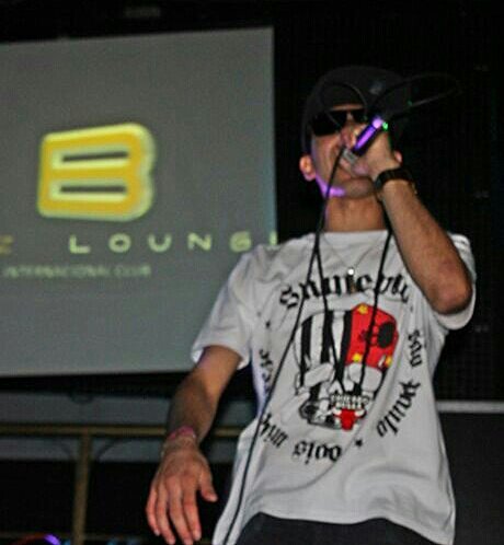 versão atualizada...♪ http://t.co/jwIAuT8nRM