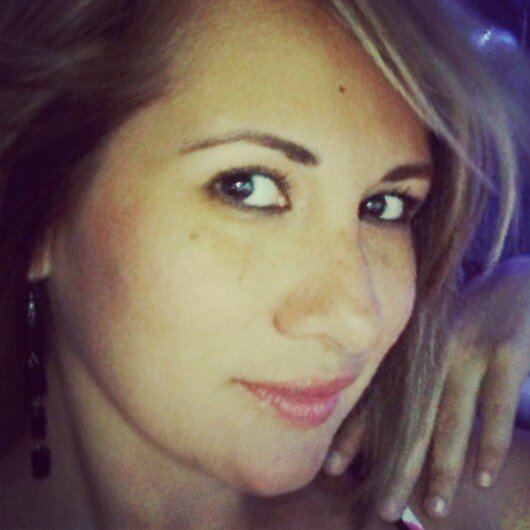 SoÑadora, coqueta, emprendedora, me gustan las cosas buenas pero sencilla de corazon, apasionada, mama tiempo completo, y muy temerosa de Dios!Asi soy yo♥