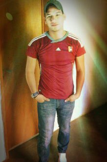 Ing. De Sistemas, Lic en Administracion. Sigueme y te Sigo..