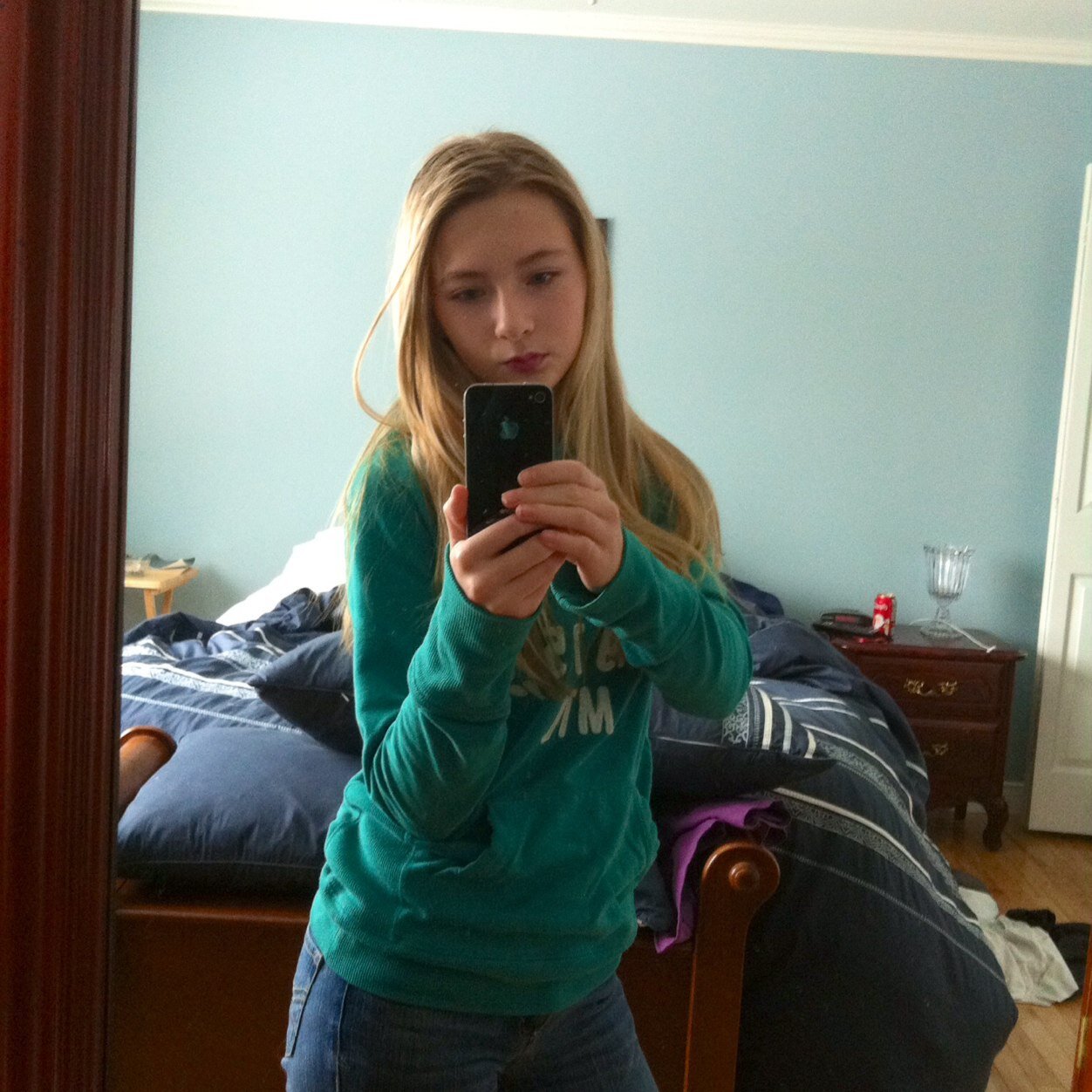 Heyy, im julia! Umm... Well first of all im blonde, my favorite colors are blue and green, im kind of self centered (so ive been told) and i love having fun.
