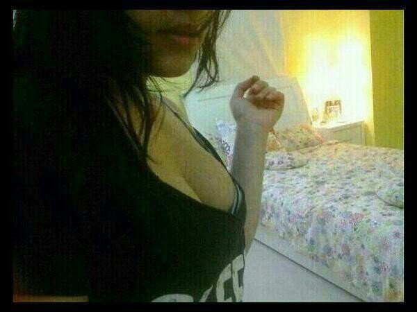 ‏‏‏انا احب الي يريحني ويكوون جنسي ساكنه بالرياض مطلقه ع٢٥الي جاد يجي خاص ولا يضيفني ع الببي بس اول يجي خاص ولي مش جاد لايتعب نفسو ع طوول بلووك