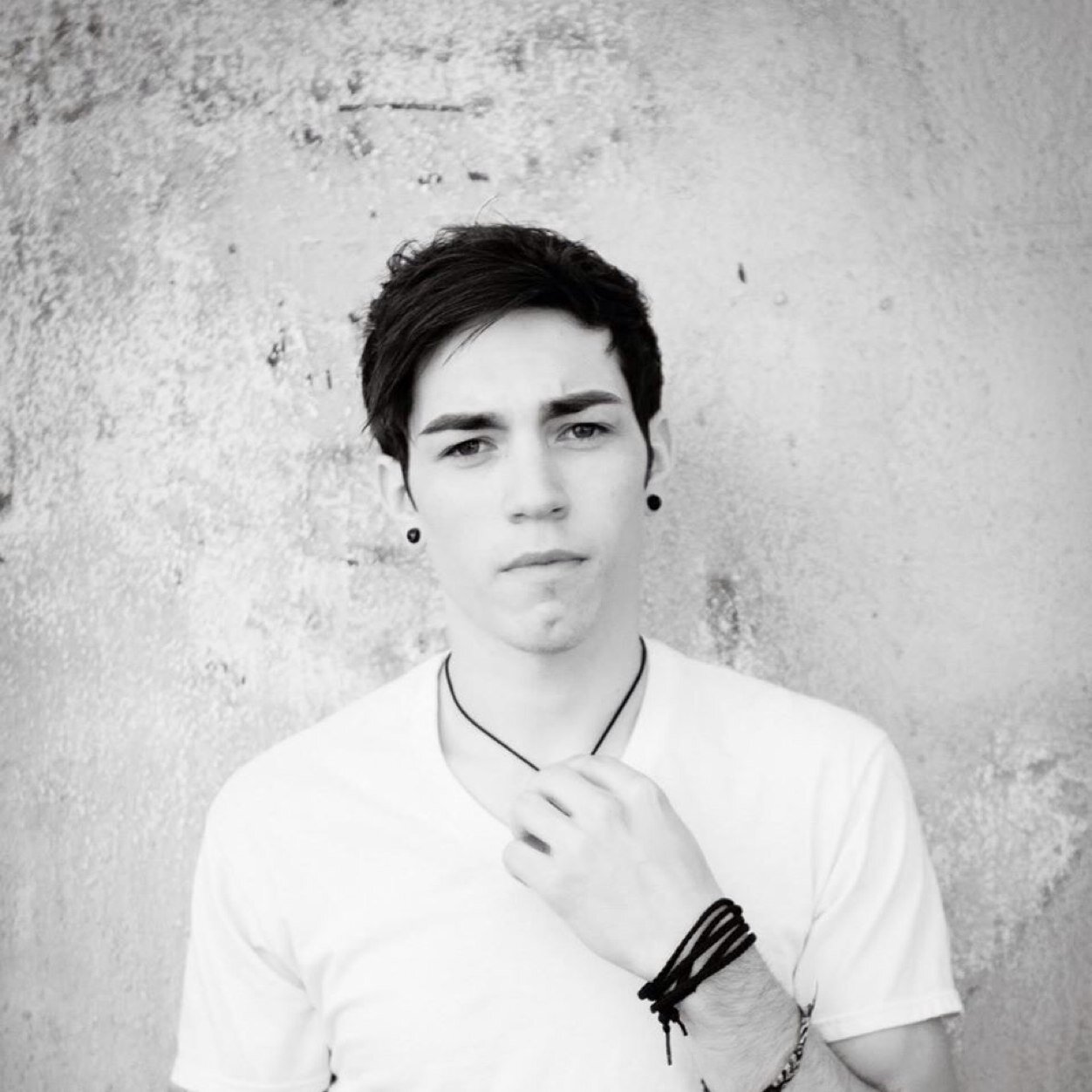 An army fights for something that they believe in. Updates/Fanbase for all things Noah Hunt.