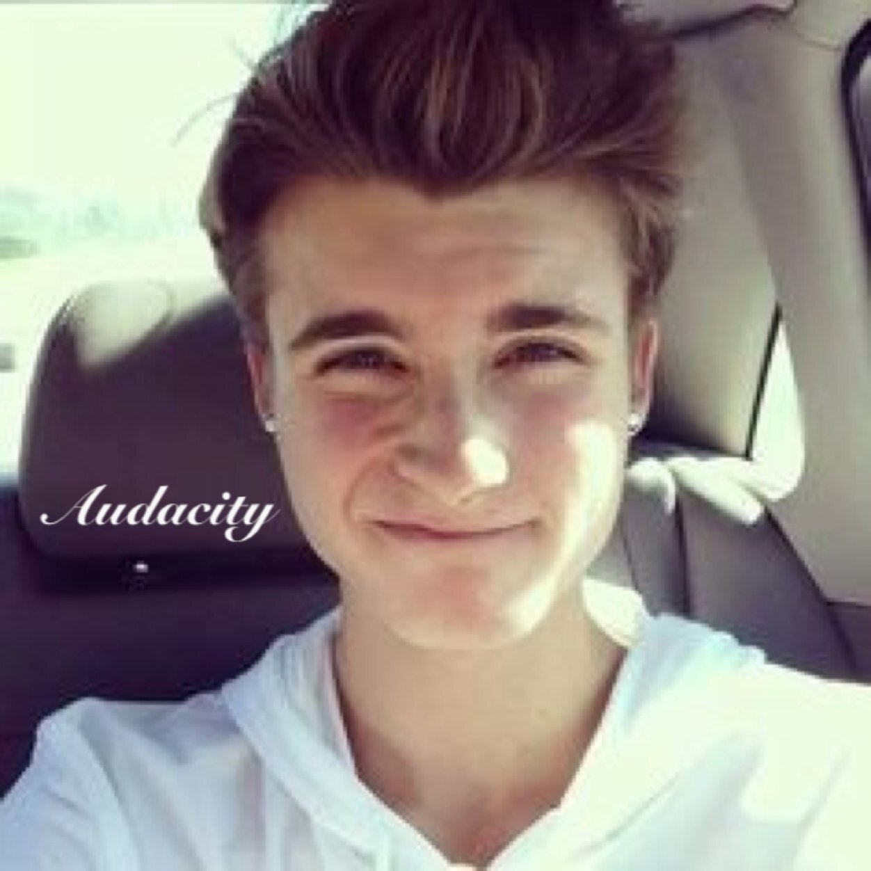 |~I don't fit in..~| {DivergentRP/OC/Dauntless/AU/Born Candor}