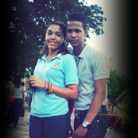 todo #quiere tener un amigo pocos se #toman la #molestia de ser uno ♥♥♥ :)
bonito ♥ bonito es que diga que te quiere mucho y solo piensa en ti