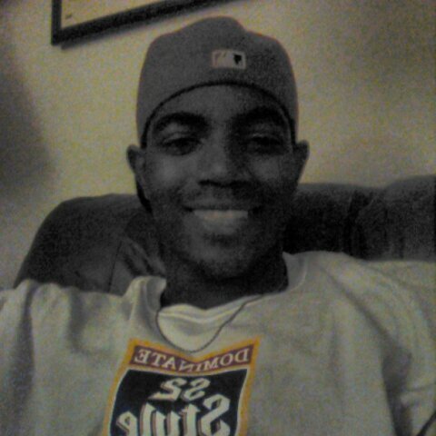 Soon to be Personal Trainer, Addicted to Fitness,Born & raise in St. Louis! Follow me on Instagram @Stl_Fitness