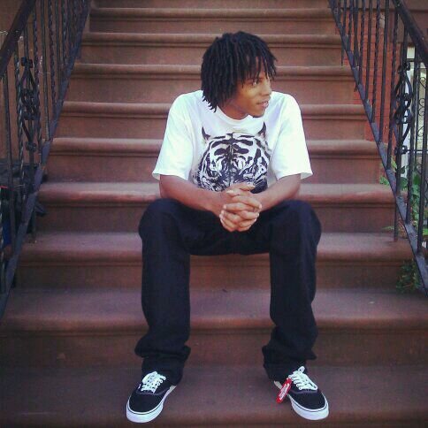 shootin fo the stars n I'm not stoppin till the clip is empty  BANG BANG!!!!