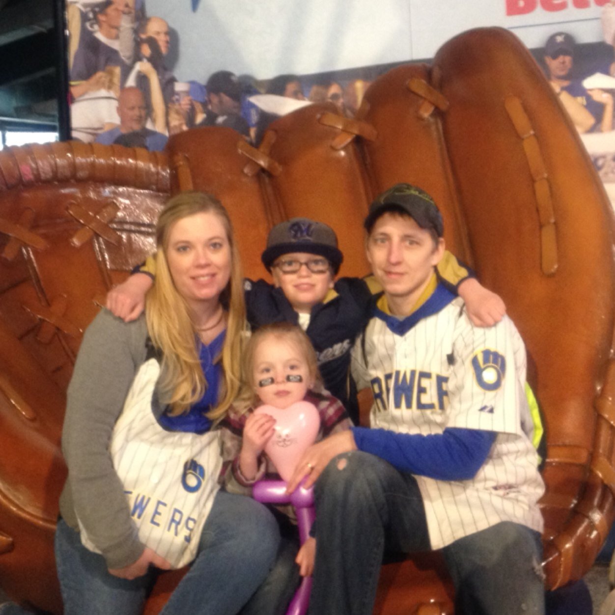 slozes_tim's profile picture. 