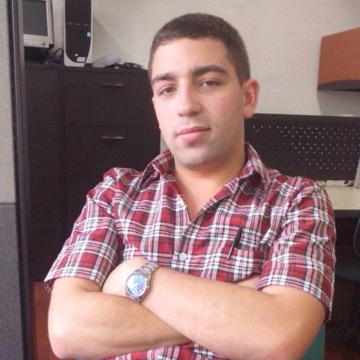 12TATAN12's profile picture. 