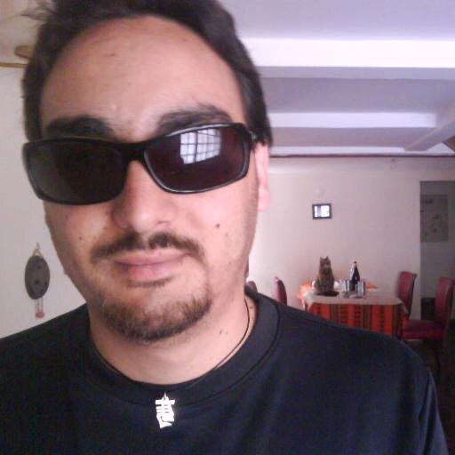 guticeriani's profile picture. Mis opiniones son personales. Qué frase más boluda