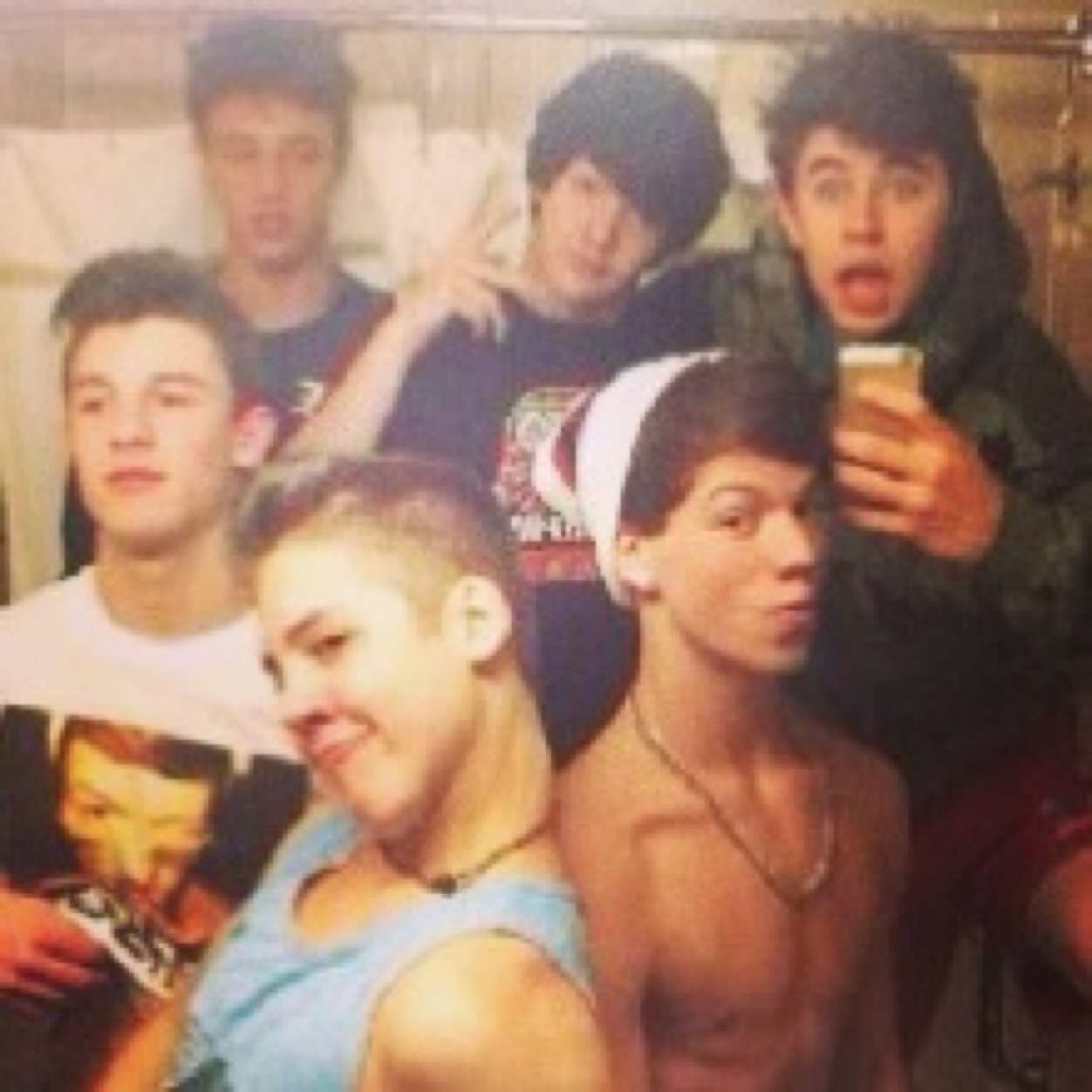 Magtucky's profile picture. Just another account trying to get MAGCON to KENTUCKY!!!!! 0/9. 
Ow Now Brown Cow