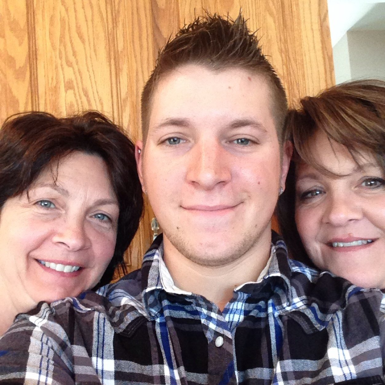 ShepShawn's profile picture. #teamricksfat.  im professional but i like to party