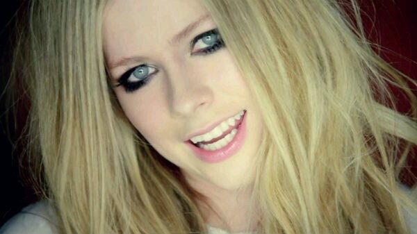 LittleBlackStar, Avrilera, Fan de Avril... que más da, lo que importa es que esta chica me cambió la vida ♥