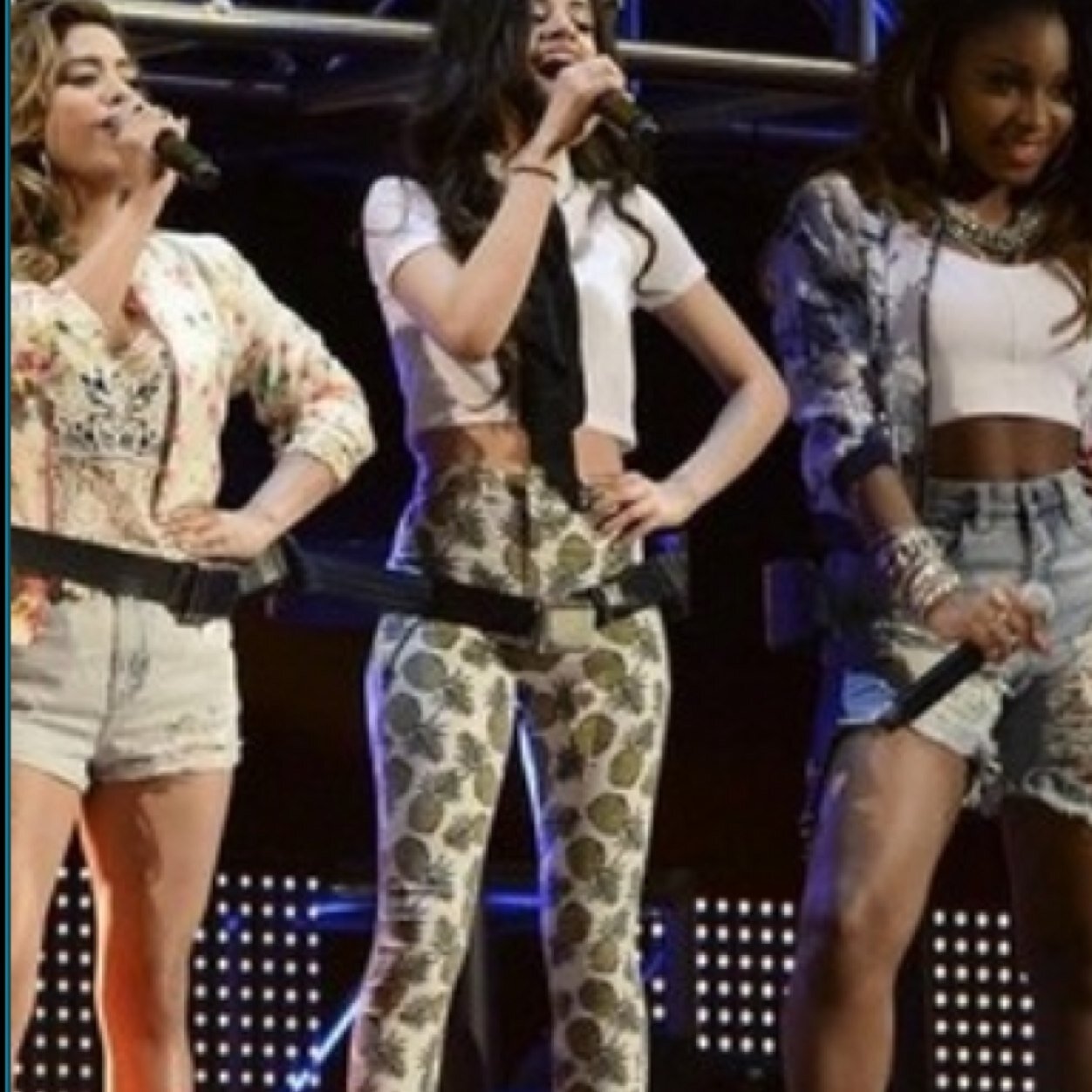 free follow but be sure to follow @camiladoeee