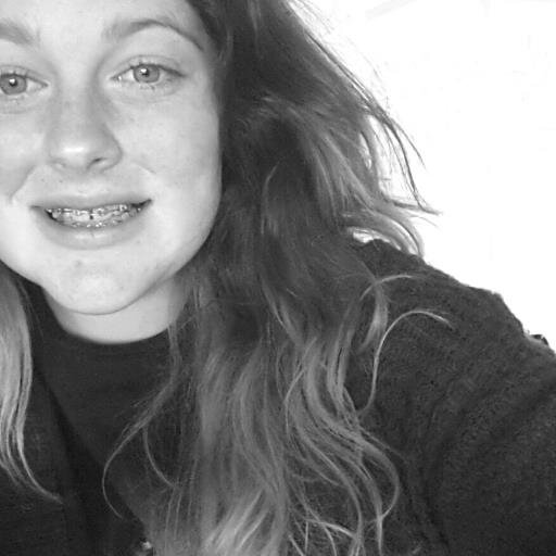 AnalFartsHemmo's profile picture. 5SOS, 1D, Arctic Monkey, 1975