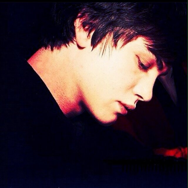 I tend to be more on the shy side.. and a little awkward too.. I'm not even gonna try to deny it.

#DaringDegrassiRP