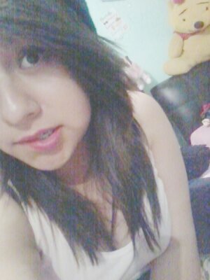 I'm from Mexico, i'm Directioner ;) I love Guns n' Roses, Asking Alexandria, Black Veil Brides, The Beatles... I want potatoes B)