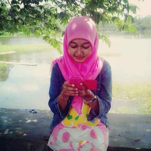 ateu_iyuut's profile picture. The best is your self not another . Be yourself ^.^