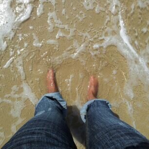 Nellytjie's profile picture. Strong believer that it's always wine 'o clock!