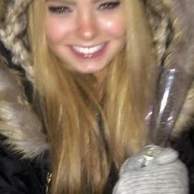 elviraabr's profile picture. 