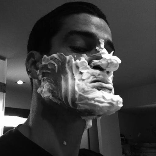 solerarpa's profile picture. Formación en Diseño e Ilustración. Me resisto a considerarme como un artista a secas. Mientras tanto alimento una obsesión secreta por las formas.