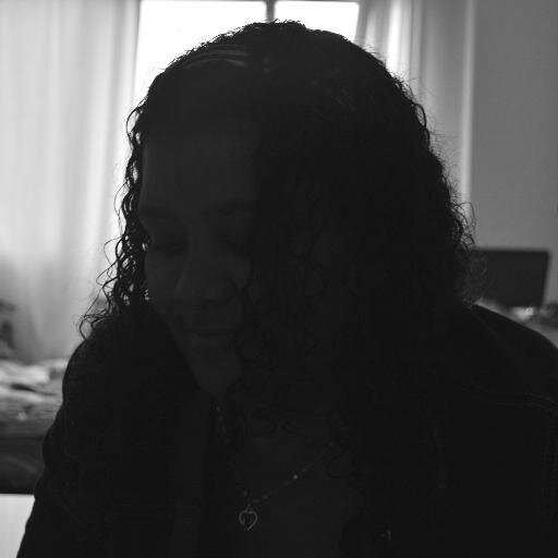 Scientist 🔬
Chemist PhD 👩🏾‍🔬 ⚗️🧪
Physics Student ,👩🏾‍💻⚛️🔭
Amateur photographer 📸
@liagracy.outro_olhar @kitty_e_kinder