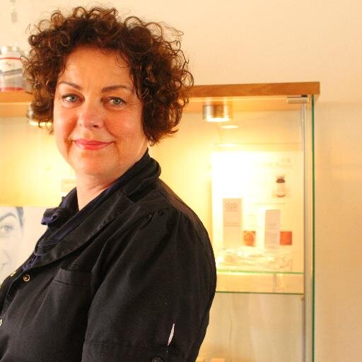 ARTEMIS_Huid's profile picture. Ik help vrouwen die weer een jonge frisse en gezonde huid willen.Vrouwen die er  gewoon goed uit willen zien en gezondheid heel belangrijk vinden.