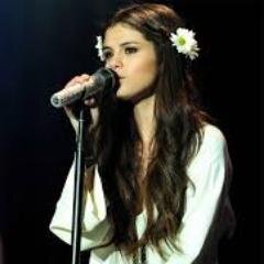 selena gomezi seven takip edersiniz
