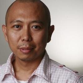wartawan dan pemerhati masalah hiburan dan sosial. Soal politik boleh juga.