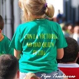AMIGA DE MIS AMIGOS, SOCIABLE, ME ENCANTA LOS MOMENTOS DE UN BUEN KF CON LOS AMIGOS, Y SOBRE TODO ANDALUZA CON MUCHO ORGULLO