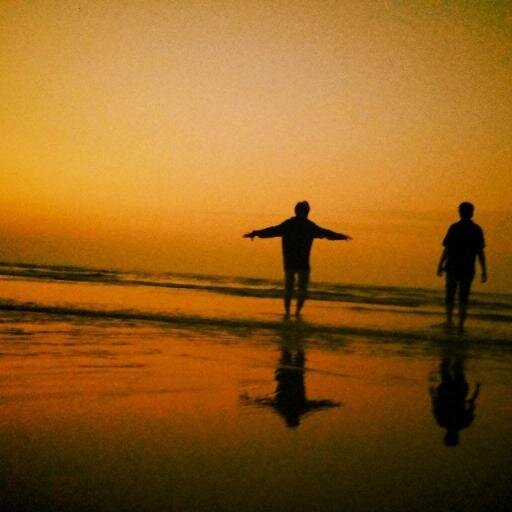 lost in tide | king of Awkward silence | melodramatic on weekends and on holidays