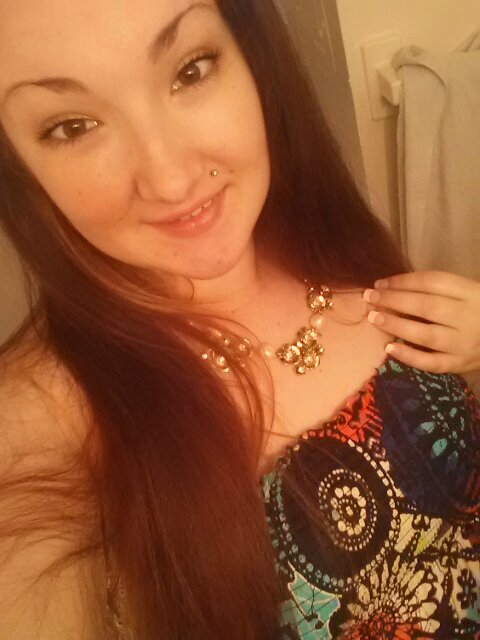 XoxoTinaLove_'s profile picture. There's 3 things you should know about me;  1. My circle is small.  2. I'm loyal to the end. 
3. Never fuck me over.