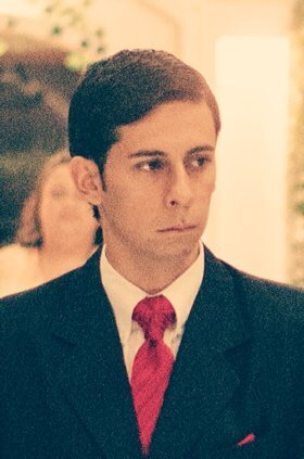 Esposo da Joyce
Pai do Cássio e Felipe
Engenheiro Civil