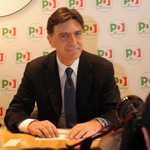 lasciailsegno's profile picture. 140 caratteri per la tua idea di Europa: protagonisti con Enrico Gasbarra