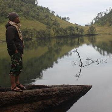 Rusdi Kasman:hamba penuh dosa yang terus belajar menjadi baik. belajar menjadi penulis, petualang, pemikir dan pembelajar