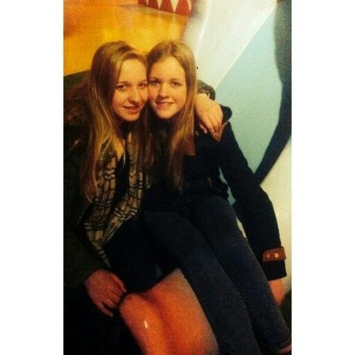 |Hey im dutch girl |inlove with leslie de koning |staystrong! | i believe in God † |follow me on insta : xjackelienx 
|
CCG |voor altijd in me hart|