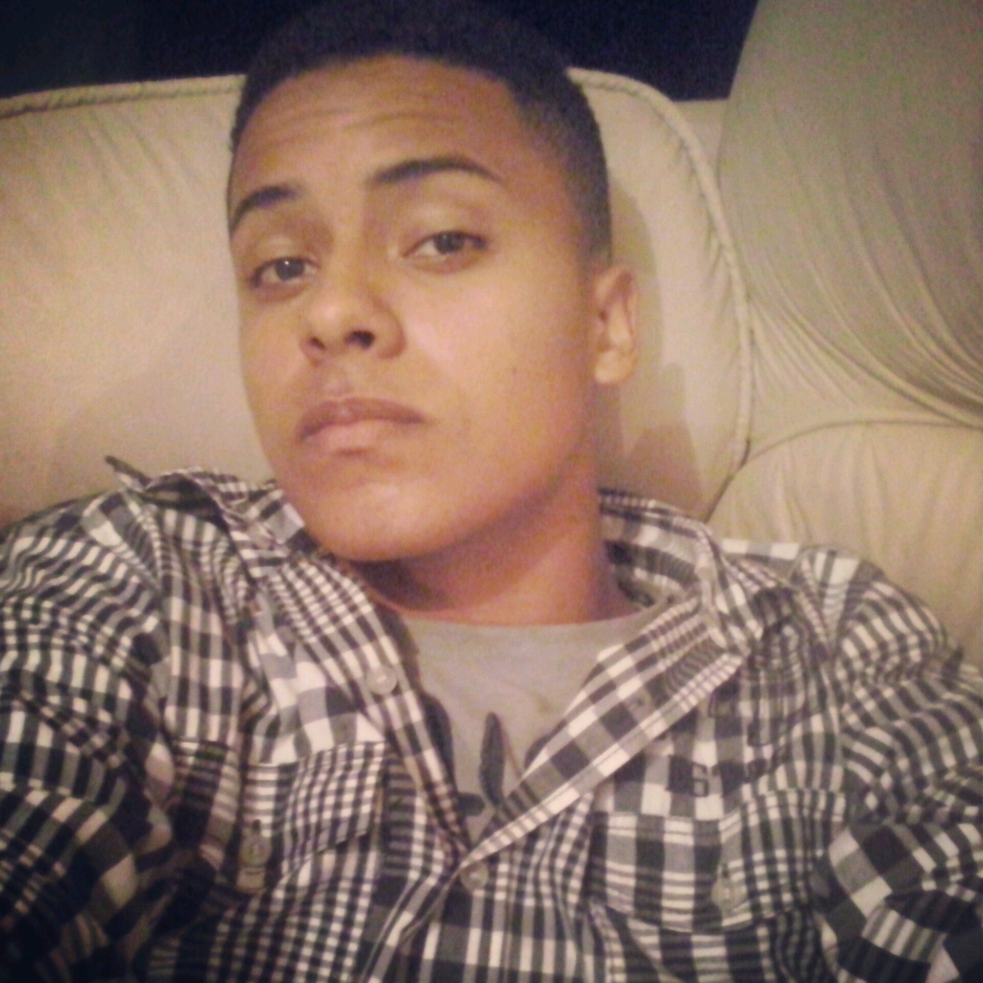e aí                                                                        instagram: @ahm4x