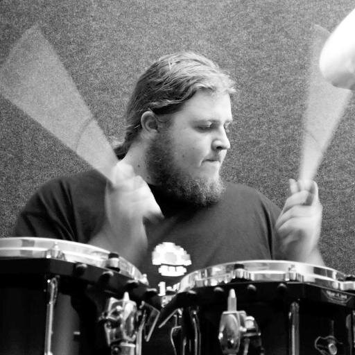 Admin, Drummer, Gamer. Franke, bassd scho...