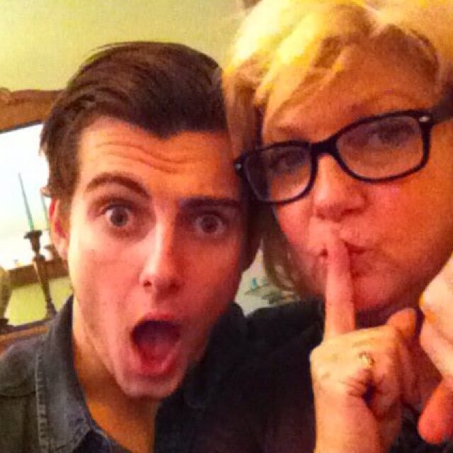 Daxx95's profile picture. L.I.F.E.G.O.E.S.O.N.