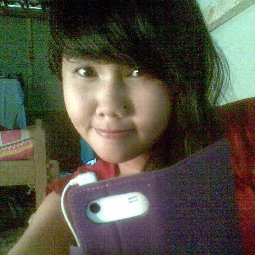 Baaik ,|penyanyang,| 100% crewet |banyak yang bilang aku labil banget|ciiinta kuu cma bwat kamu sayangku